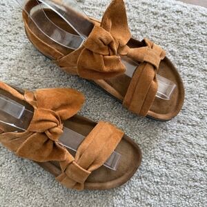 NEW Sundance Brown Suede Bow Sandals Italian Leather WOMEN 6 COMFORT COGNAC